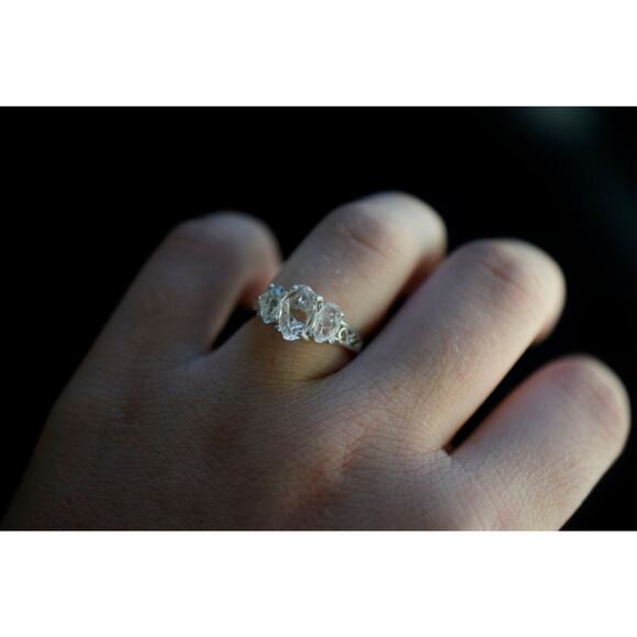 alternative raw diamond engagement rings, raw crystal size 4 5 6 7 8 8 9 10 11 - Picture 2 of 9